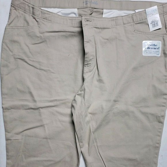 Riders by Lee Indigo Women's Plus Size Twill Capri - Picture 3 of 5